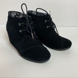 Toms black suede wedge booties